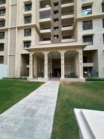3 BHK + Study Room 1425 Sq.Yd. Apartment in Prestige Park Grove
