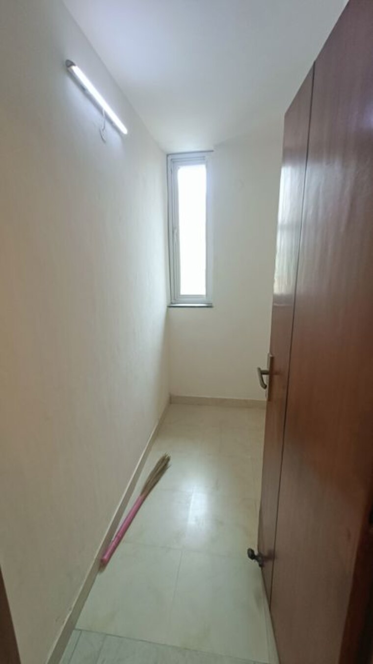 Room, dwarka 3 Bedroom 1900 Sq.Ft. Apartment In Dwarka Delhi 10509554
