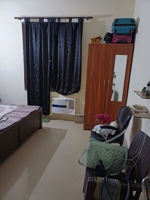 Living Room in 2 BHK Builder Floor at Unitech South City II, Sector 50 – for Sale