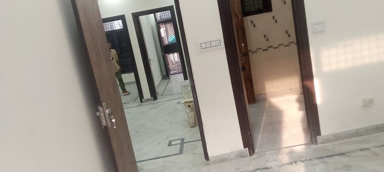 undefined, spring field colony 3.5 Bedroom 200 Sq.Ft. Builder Floor In Spring Field Colony Faridabad 10509580