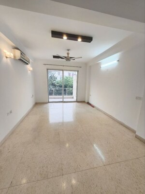 Room in 3.5 BHK Apartment at Orchid Island, Sector 51 – for Rent