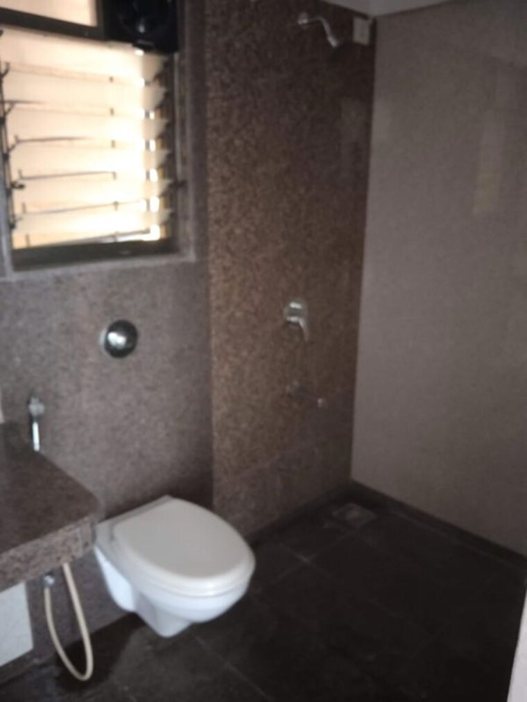 Bathroom, lodha-bella-vita 2 Bedroom 1250 Sq.Ft. Apartment In Nibm Road Pune 10509634