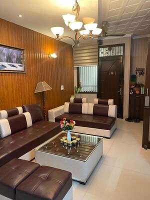 Living Room in 3 BHK Builder Floor at Chittaranjan Park – for Rent