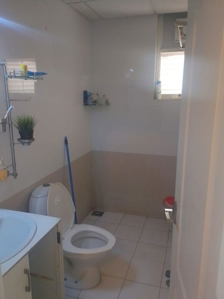 Bathroom, babukhan-solitaire 2 Bedroom 1342 Sq.Ft. Apartment In Gachibowli Hyderabad 10509673