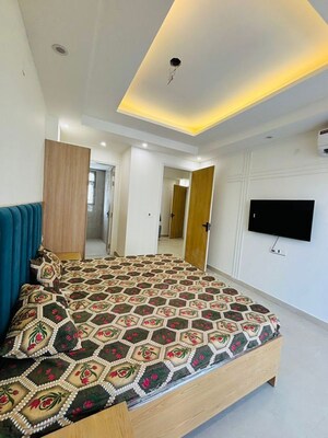 Bedroom in 1 BHK Builder Floor at Sector 57 – for Rent