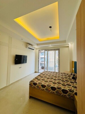 Bedroom in 1 BHK Builder Floor at Sector 57 – for Rent
