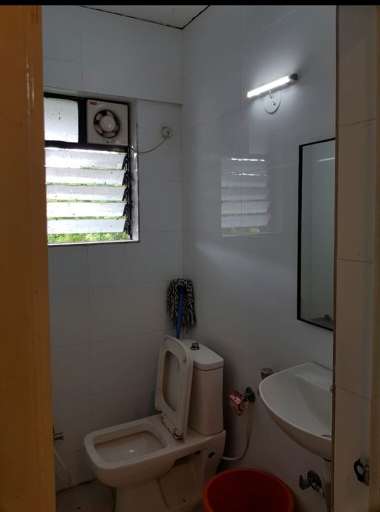 Bathroom, aundh gaon Commercial Office Space 650 Sq.Ft. In Aundh Gaon Pune 10509693