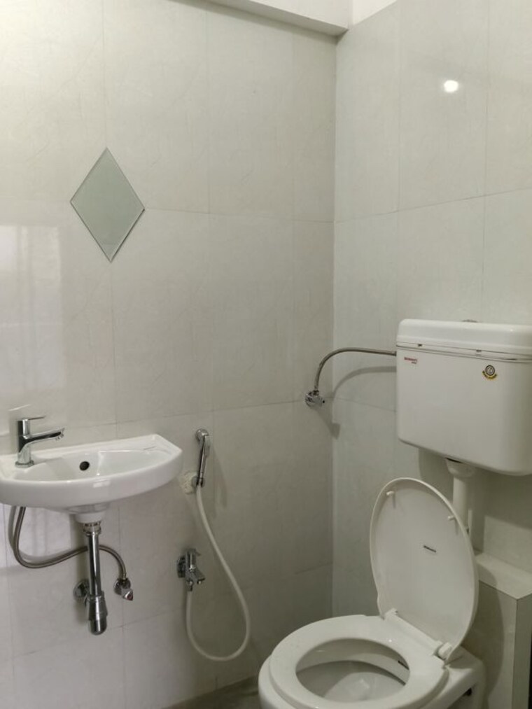 Bathroom, patrachawl-mhada 2.5 Bedroom 730 Sq.Ft. Apartment In Goregaon West Mumbai 10509705