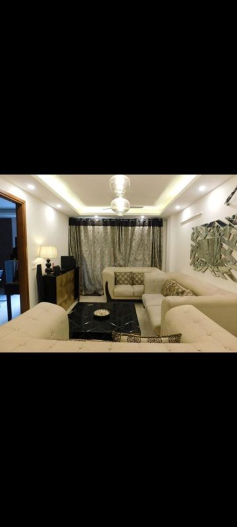Living Room, chittaranjan park 3 Bedroom 160 Sq.Yd. Builder Floor In Chittaranjan Park Delhi 8948129