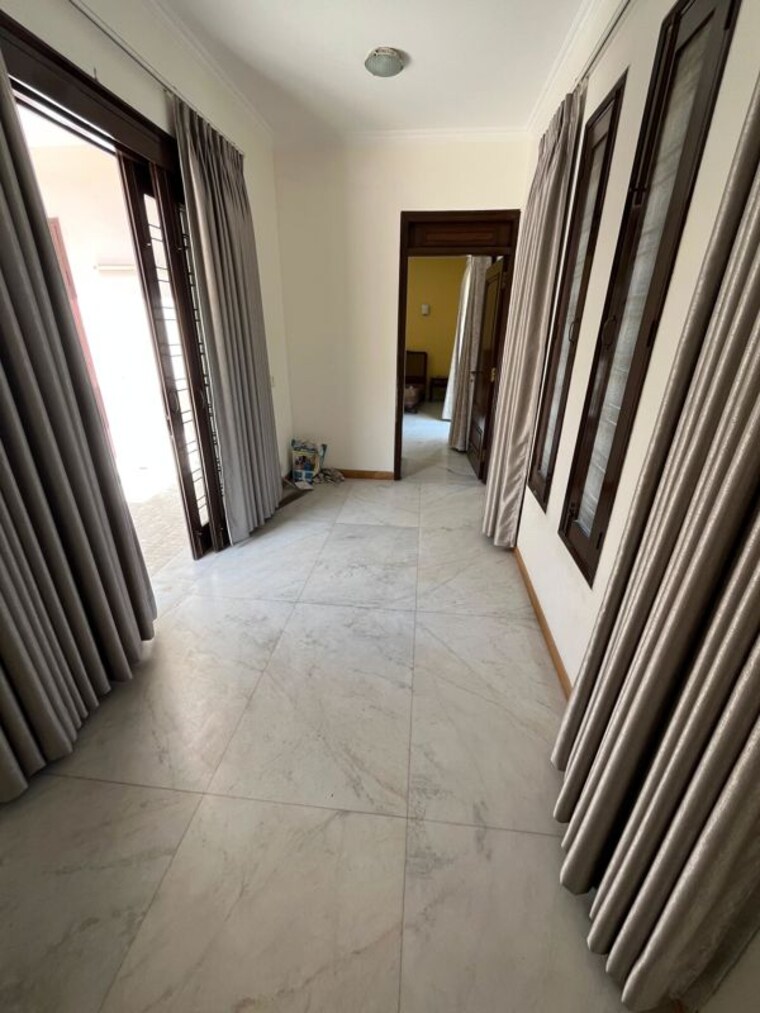 undefined, dlf phase i 5 Bedroom 500 Sq.Yd. Independent House In Dlf Phase I Gurgaon 10509602