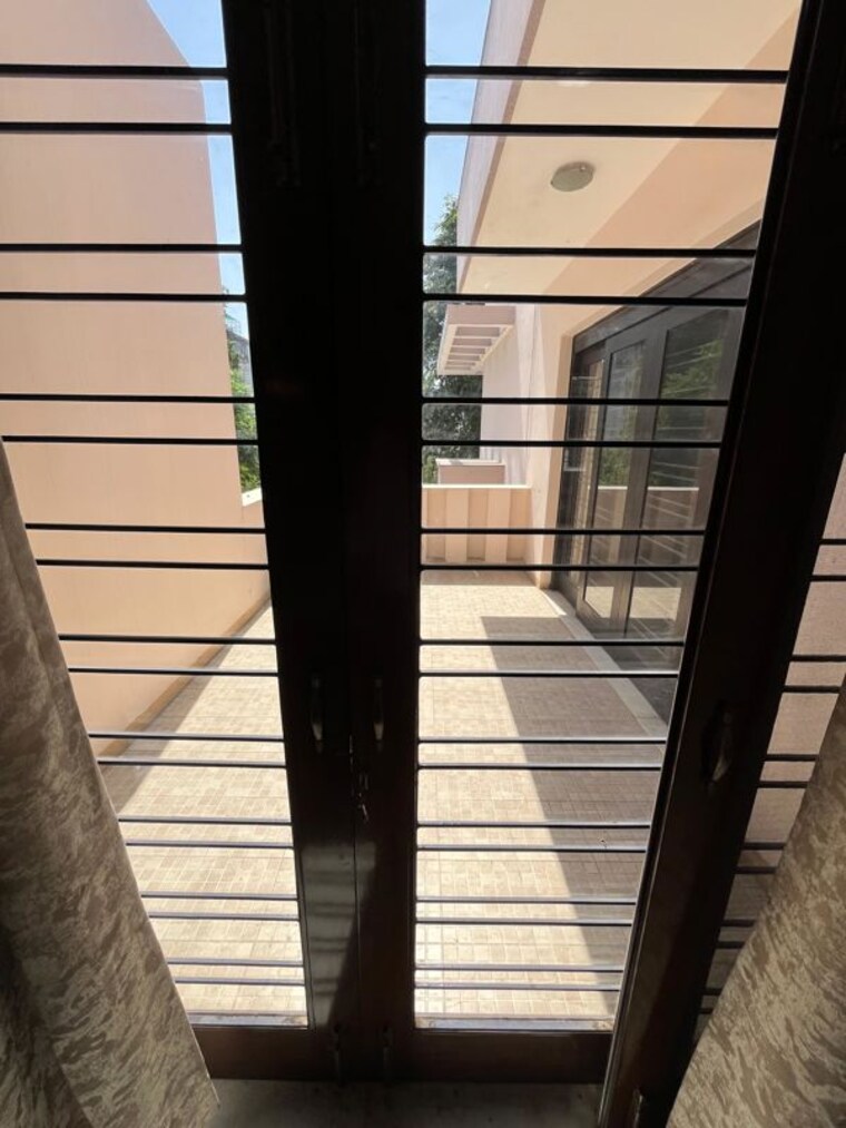 undefined, dlf phase i 5 Bedroom 500 Sq.Yd. Independent House In Dlf Phase I Gurgaon 10509602