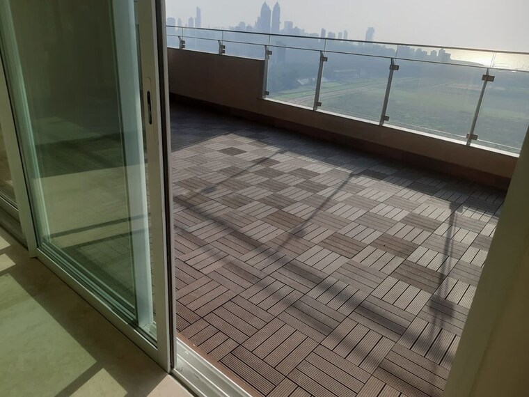 Balcony, lokhandwala-minerva-mahalaxmi 3 Bedroom 2600 Sq.Ft. Apartment In Mahalaxmi Mumbai 10509765