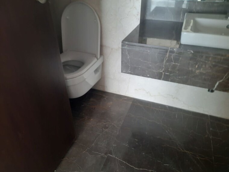 Bathroom, lokhandwala-minerva-mahalaxmi 3 Bedroom 2600 Sq.Ft. Apartment In Mahalaxmi Mumbai 10509765