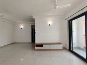 Room in 2 BHK Apartment at Puravankara Purva Atmosphere, Thanisandra Main Road – for Rent
