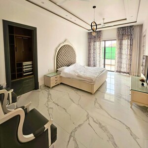 Bedroom in 5 BHK Villa at Aundh – for Sale