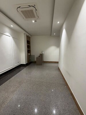 Room in  Office Space at Naraina Industrial Area Phase 1 – for Rent