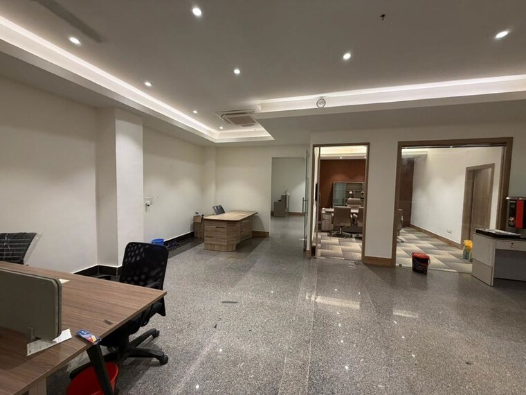  Parking, naraina industrial area phase 1 Commercial Office Space 2000 Sq.Ft. In Naraina Industrial Area Phase 1 Delhi 10509773