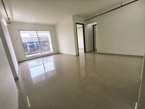 Room in 2 BHK Apartment at Anand Green Crest, Hadapsar – for Sale