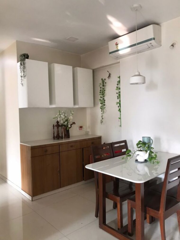 Dining area, rustomjee-azziano-wing-i 3 Bedroom 1100 Sq.Ft. Apartment In Thane West Thane 7932692