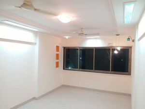 Room in 4 BHK Apartment at Juhu – for Sale
