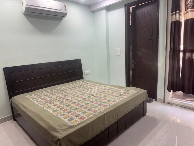 Bedroom, unitech-uniworld-gardens-2 2 Bedroom 1050 Sq.Ft. Apartment In Sector 47 Gurgaon 10509819