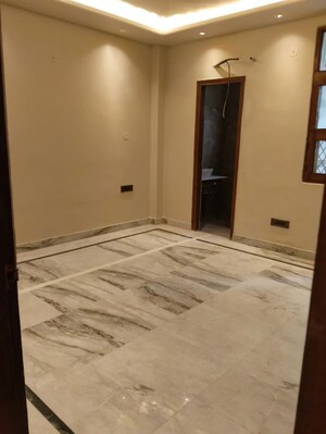 Room in 3 BHK Builder Floor at Naraina – for Sale