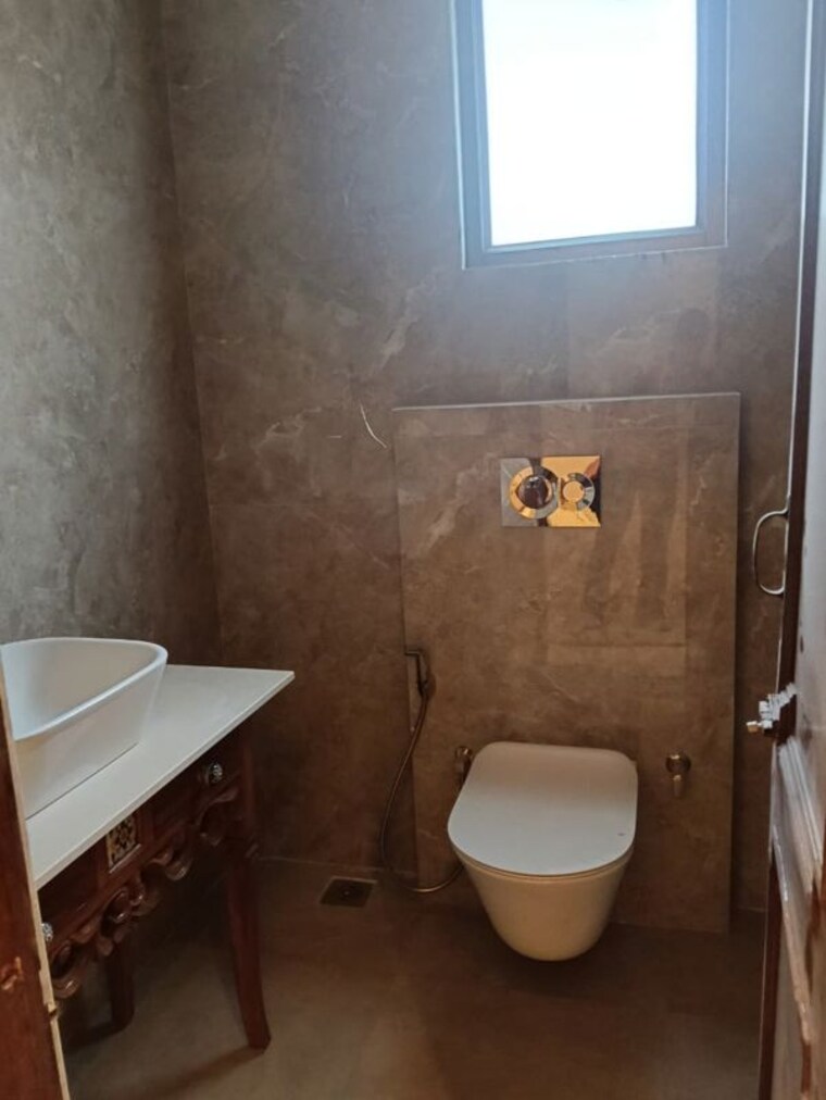 Bathroom, naraina 3 Bedroom 200 Sq.Yd. Builder Floor In Naraina Delhi 10509831