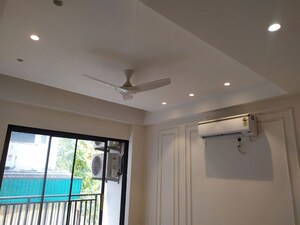 Team Area in 4 BHK Builder Floor at MM Residency Gurgaon, Sector 7 – for Sale