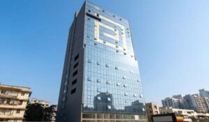  Office Space – Exterior View View at Garnet Paladium, Goregaon East - for Rent