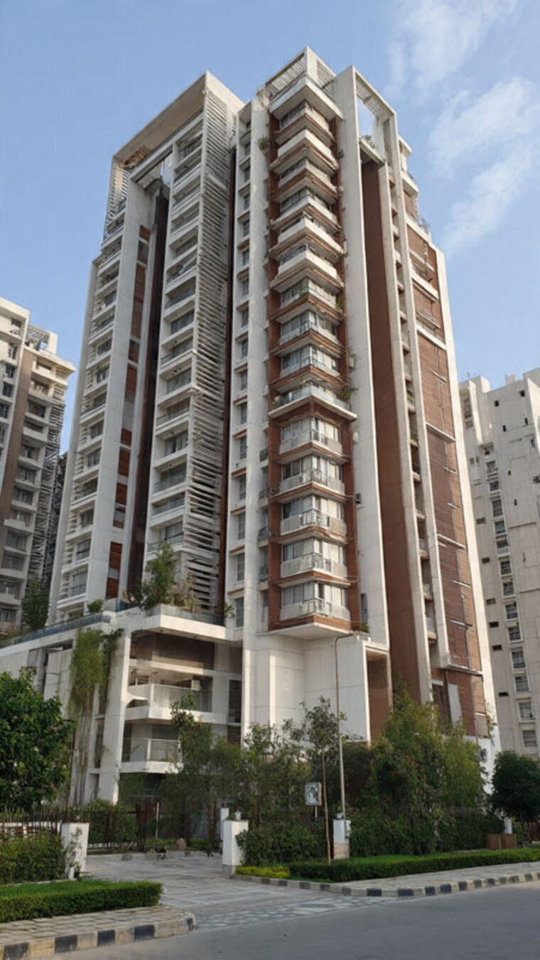Exterior View, bhutani-city-center Commercial Shop 562 Sq.Ft. In Sector 150 Noida 10509925