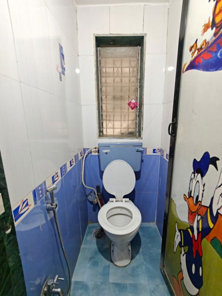 Bathroom, tulsidham-complex 1 Bedroom 450 Sq.Ft. Apartment In Kapur Bawdi Thane 10509916
