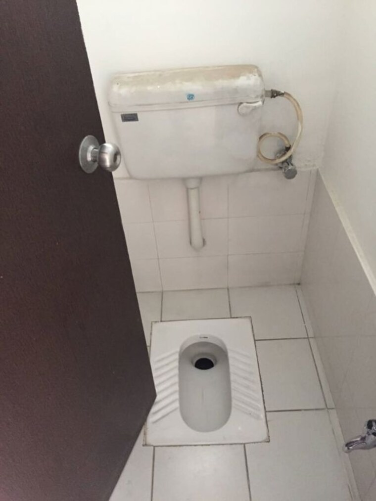 Bathroom, kharadi 1 Bedroom 600 Sq.Ft. Apartment In Kharadi Pune 10509955