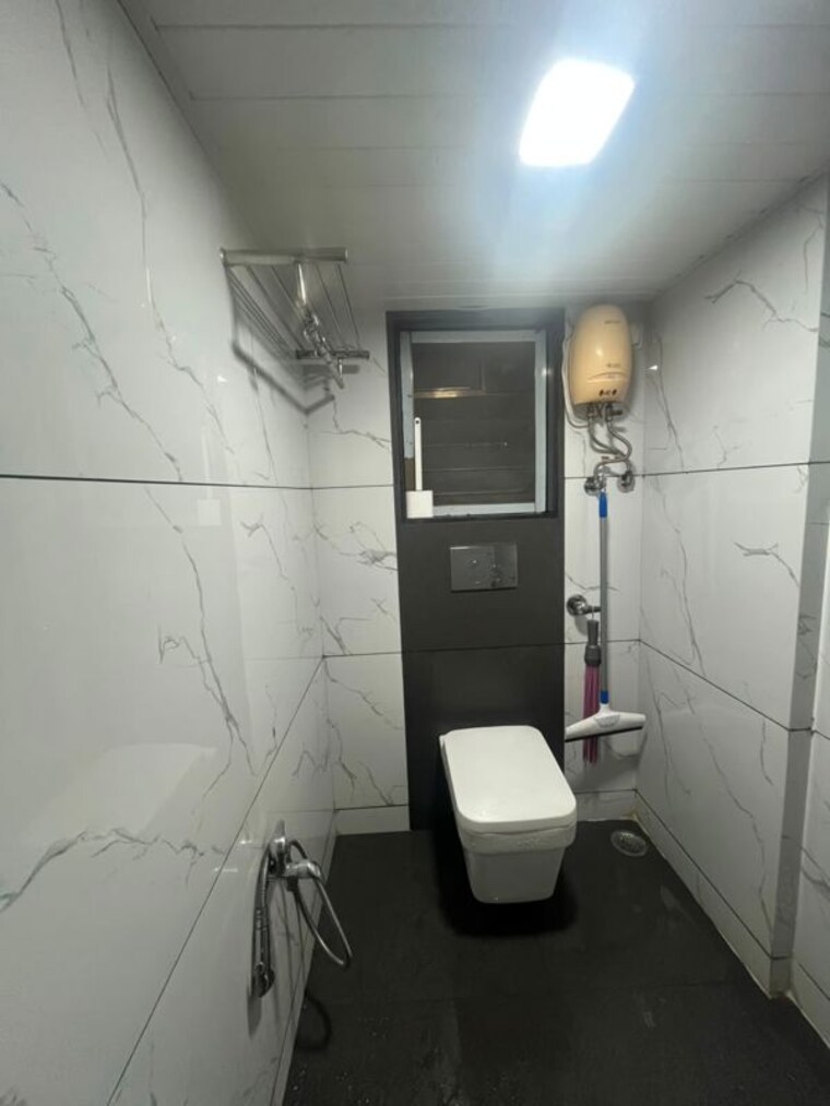 Bathroom, shree-ganesh-chs-ghatkopar 1 Bedroom 550 Sq.Ft. Apartment In Ghatkopar West Mumbai 10509977