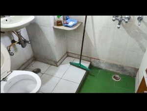 Bathroom in 1 RK Builder Floor at Sector 49 – for Rent