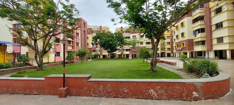Garden, merlin-trinoyoni 3 Bedroom 1400 Sq.Ft. Apartment In Behala Kolkata 10498951