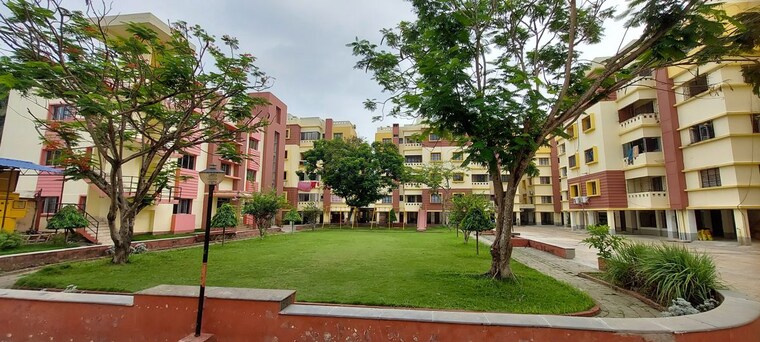 Garden, merlin-trinoyoni 3 Bedroom 1400 Sq.Ft. Apartment In Behala Kolkata 10498951