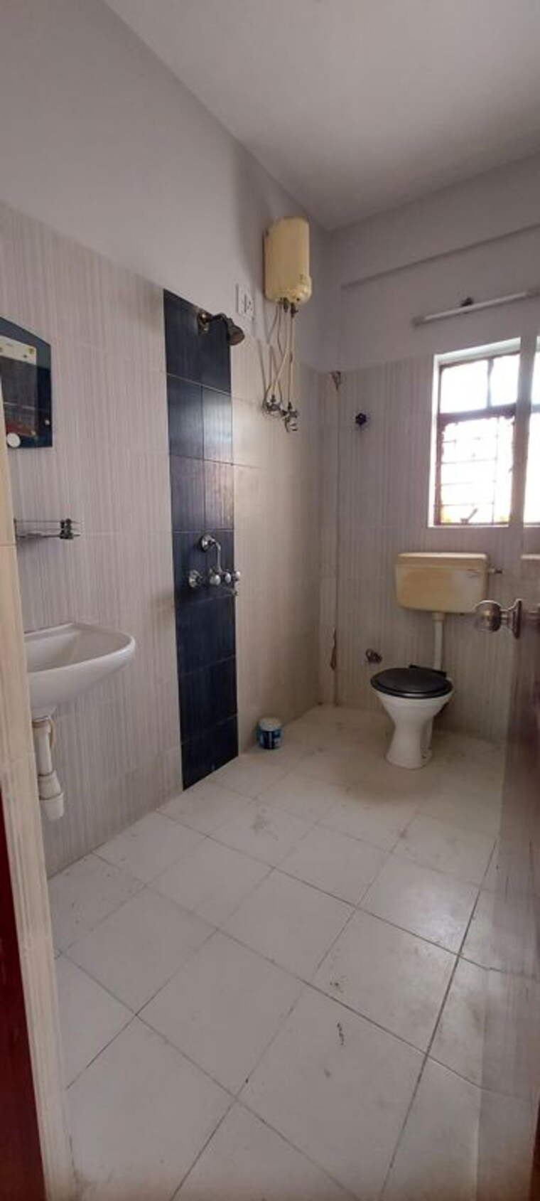 Bathroom, merlin-trinoyoni 3 Bedroom 1400 Sq.Ft. Apartment In Behala Kolkata 10498951