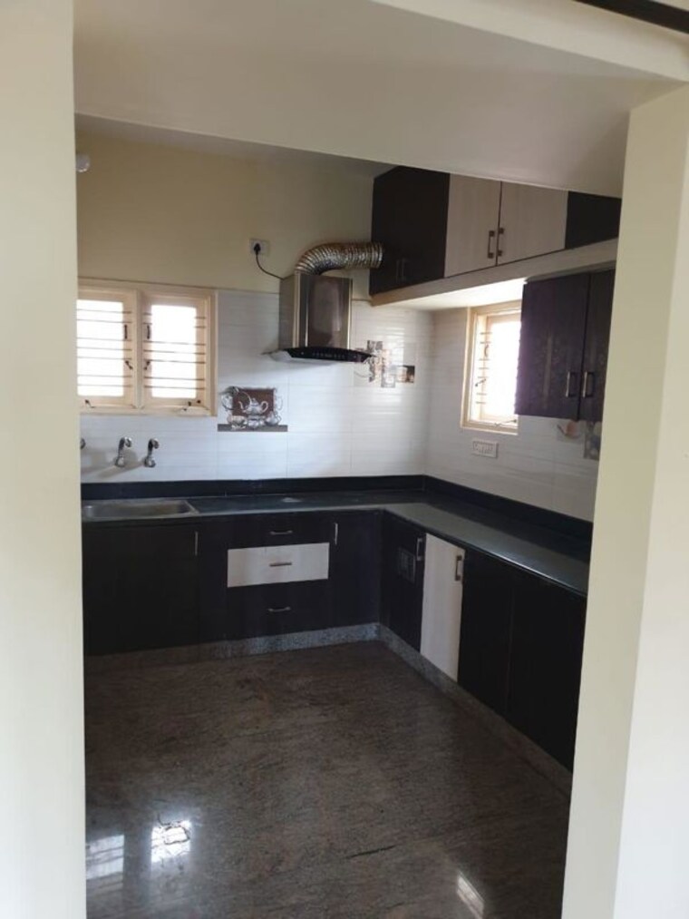 Kitchen, vidyaranyapura 6 Bedroom 3500 Sq.Ft. Independent House In Vidyaranyapura Bangalore 10510010