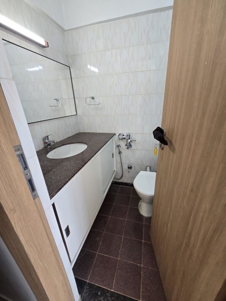 Attached Bathroom, chaitanya-tower 2 Bedroom 890 Sq.Ft. Apartment In Prabhadevi Mumbai 10510025