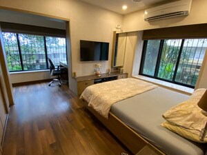 Bedroom in 2 BHK Apartment at Best Complex Andheri West, Andheri West – for Rent