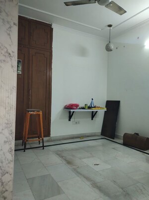 Room in 2 BHK Builder Floor at Lajpat Nagar 4 – for Rent