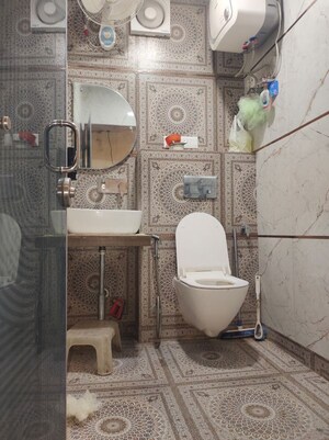 Bathroom in 2 BHK Builder Floor at Lajpat Nagar 4 – for Rent
