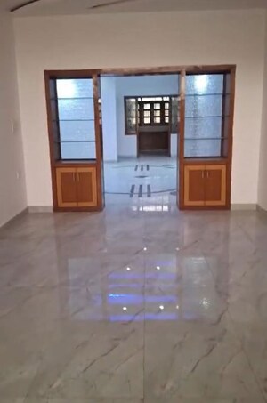 4 BHK Builder Floor For Rent in Pitampura
