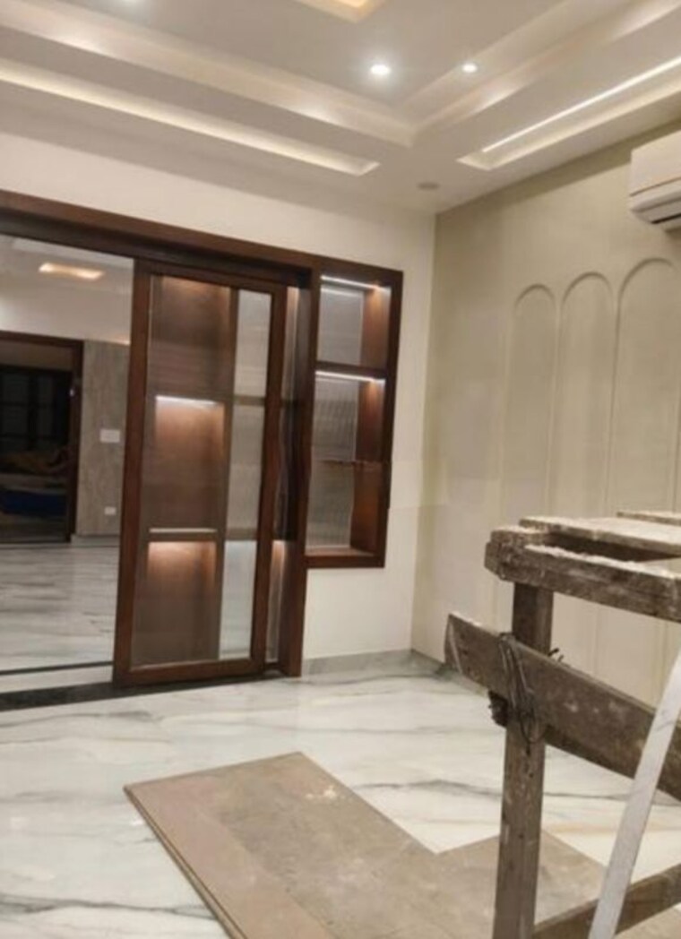 Gym, sas-shalimar-grand 3 Bedroom 1900 Sq.Ft. Apartment In Butler Colony Lucknow 10510057