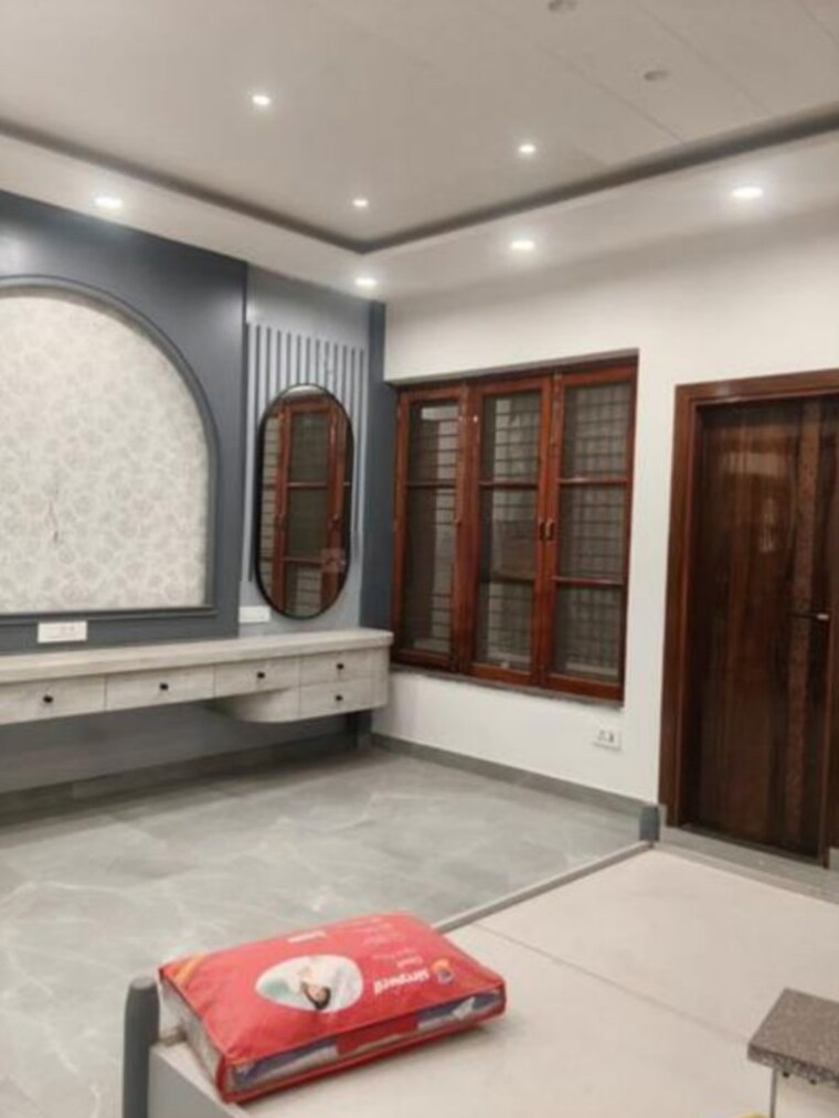  Parking, sas-shalimar-grand 3 Bedroom 1900 Sq.Ft. Apartment In Butler Colony Lucknow 10510057