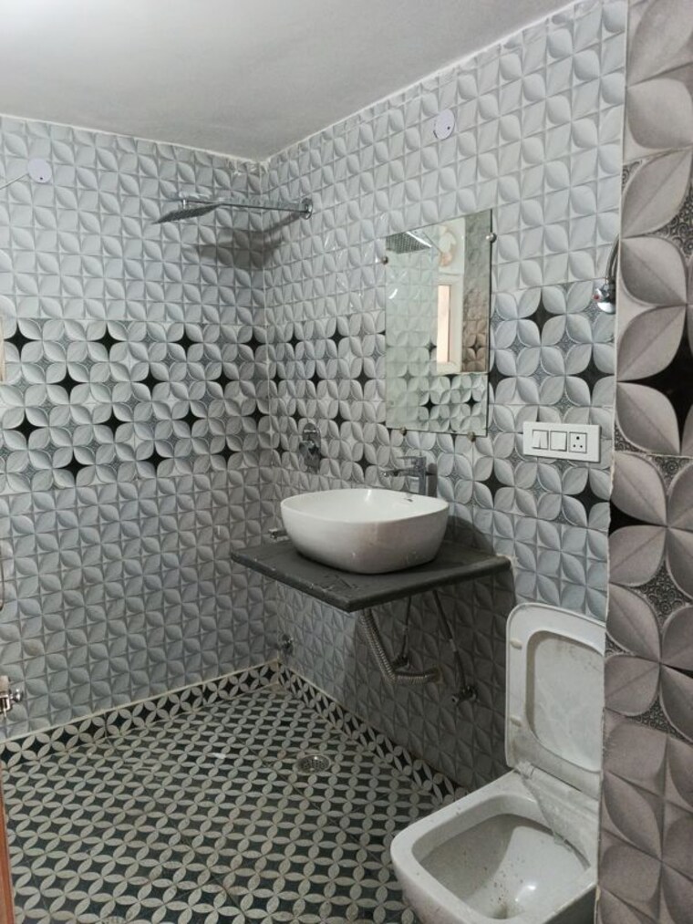 Bathroom, dwarka 3 Bedroom 1650 Sq.Ft. Apartment In Dwarka Delhi 10510062