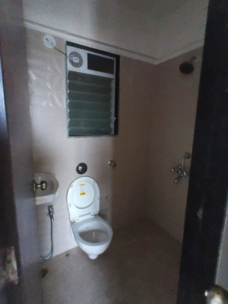 Bathroom, dgs-sheetal-tapovan 1 Bedroom 400 Sq.Ft. Apartment In Malad East Mumbai 10510069