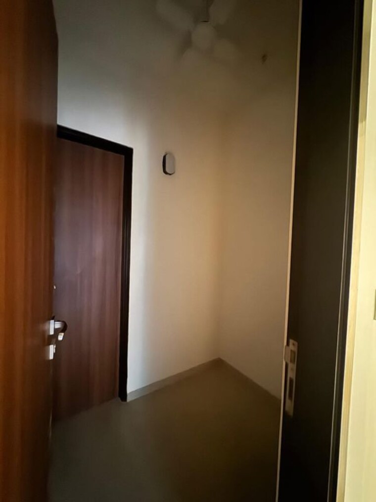 Room, dosti-eastern-bay-phase-3 2 Bedroom 800 Sq.Ft. Apartment In Wadala Mumbai 10510093