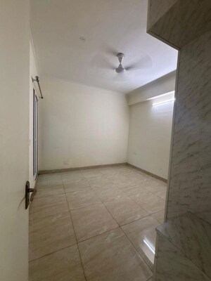 Bathroom in 3 BHK Apartment at Gaur City 7th Avenue, Sector 4 Greater Noida – for Rent