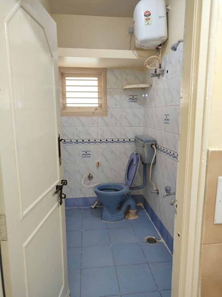 Bathroom, gopalpura 1 Bedroom 500 Sq.Ft. Builder Floor In Gopalpura Bangalore 10510126